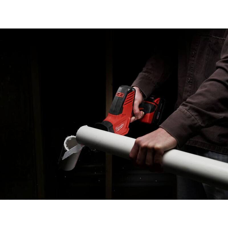 Sierra alternativa inalámbrica Milwaukee M18 18V de iones de litio HACKZALL con dientes de carburo para cortar metal y hoja de sierra SAWZALL - 2625-20-48-00-5201.