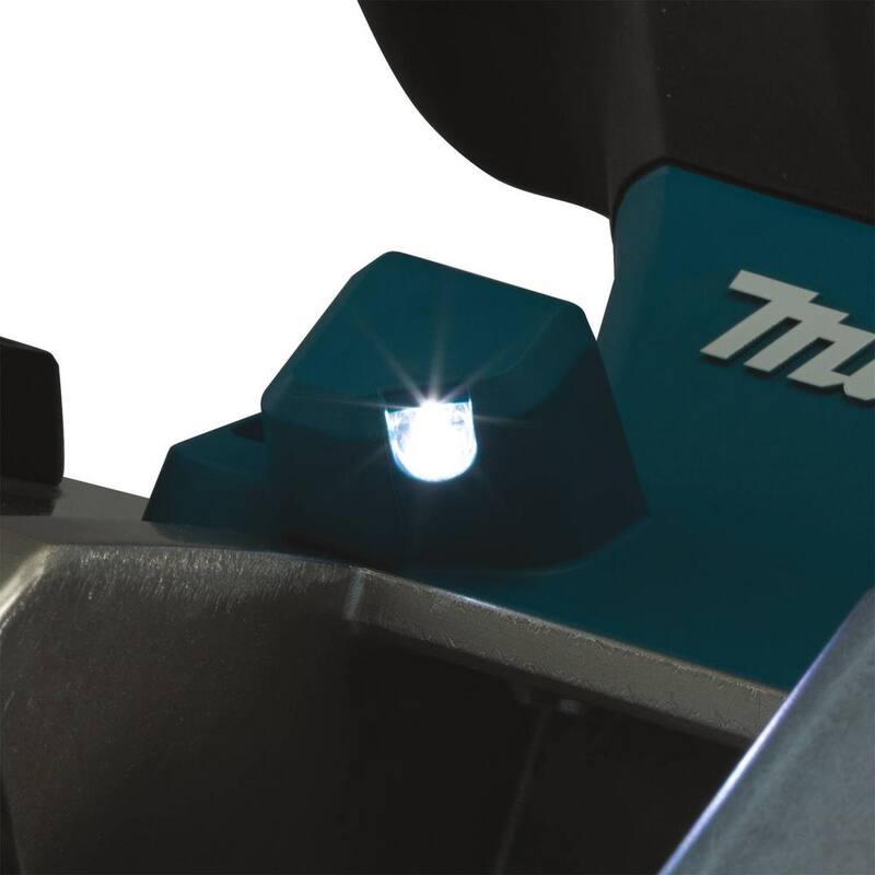Sierra de banda compacta inalámbrica de iones de litio de 18V LXT de Makita con kit de 5.0 Ah - XBP03T.