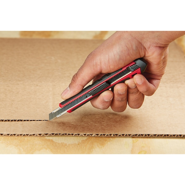 Milwaukee Tool 9mm Snap Off Knife w/Precision Cut Blade - 48-22-1960