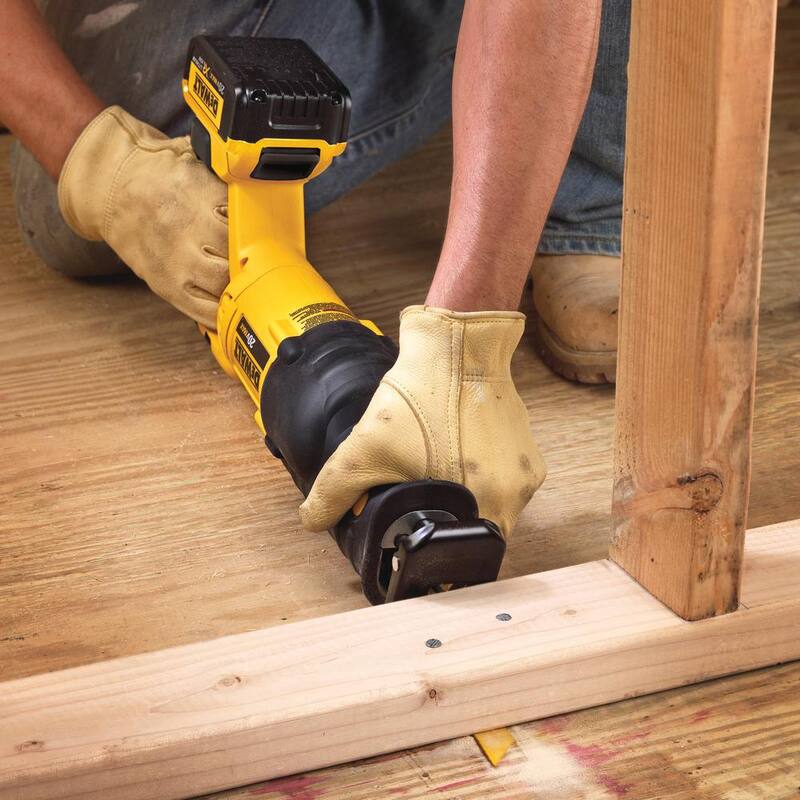 Sierra de vaivén inalámbrica de iones de litio DEWALT 20V MAX, Sierra de vaivén inalámbrica DEWALT 20V MAX, (1) Batería 20V 5.0Ah y Cargador - DCS380P1W380B