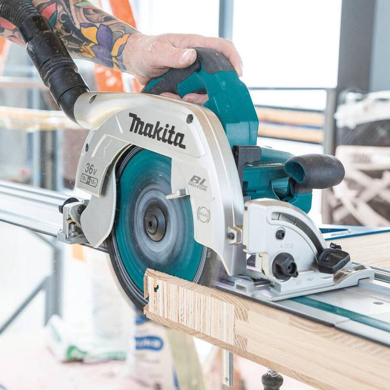 Sierra circular inalámbrica sin escobillas Makita 18V x2 LXT de iones de litio (36V) de 9-1/4 pulgadas con base compatible para riel guía (herramienta solamente) - XSH10Z