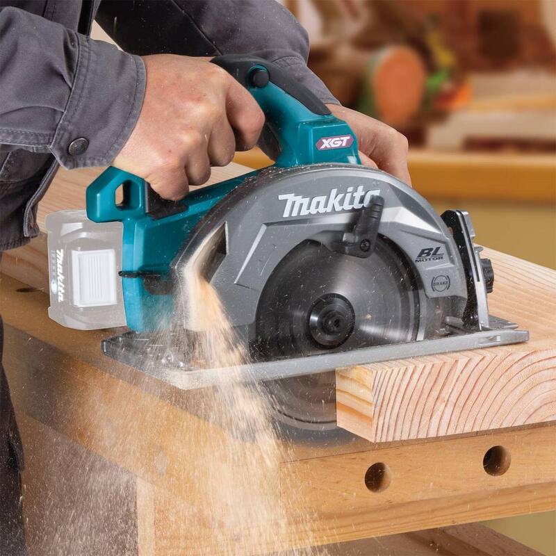 Sierra circular inalámbrica Makita 40V Max XGT sin escobillas de 7-1/4 pulgadas, Capaz de AWS (Herramienta Solamente) - GSH01Z