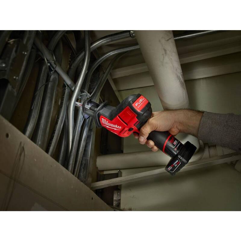 Kit de sierra reciproca inalámbrica Milwaukee M12 FUEL 12V de iones de litio sin escobillas HACKZALL con taladro angular de 3/8 pulgadas M12 - 2520-21XC-2415-20.