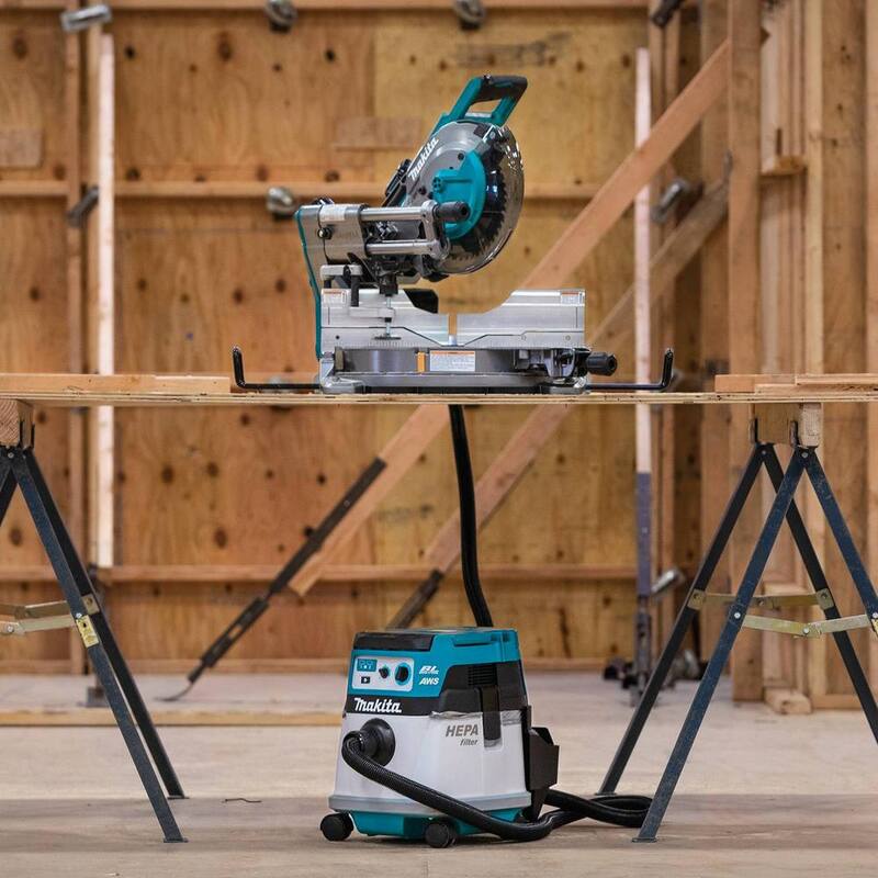 Sierra ingletadora compuesta deslizante de bisel doble inalámbrica sin escobillas Makita 40V máx XGT de 10 pulgadas, kit (4.0Ah) con batería 40V máx XGT 4.0Ah - GSL03M1-BL4040.