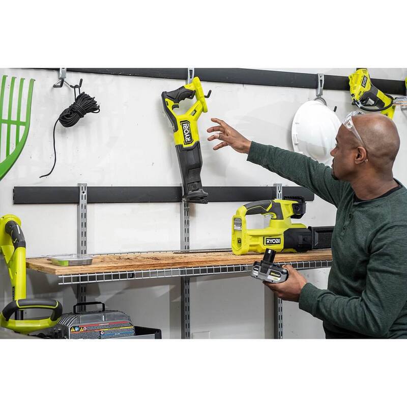 Sierra de vaivén inalámbrica RYOBI ONE+ HP 18V sin escobillas con batería de 2.0 Ah GRATIS (paquete de 2) - PBLRS01B-PBP2006