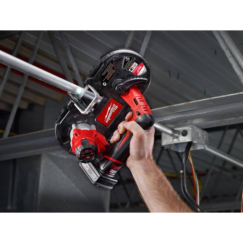 Sierra de cinta inalámbrica subcompacta Milwaukee M12 12V de ion de litio con kit XC con M12 HACKZALL - 2429-21XC-2420-20.