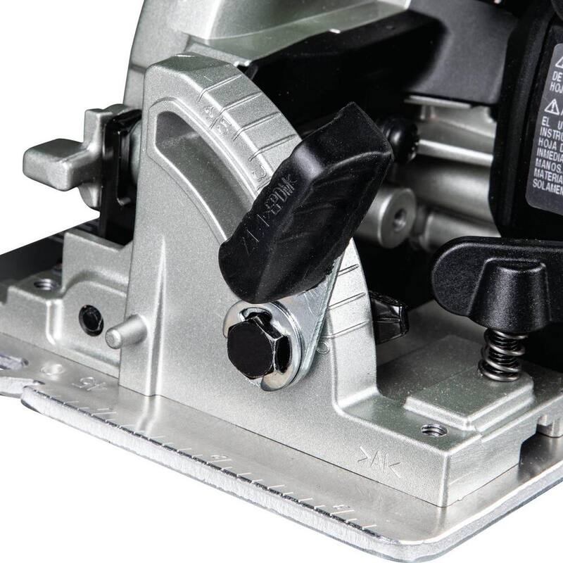 Sierra circular inalámbrica Makita de 18V y 6-1/2 pulgadas en Kit compacto LXT de iones de litio sin escobillas (2.0 Ah) - XSH04RB.