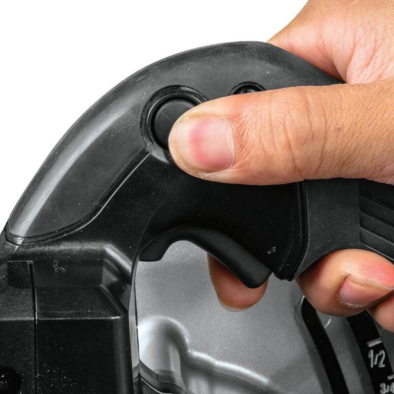 Sierra circular inalámbrica Makita de 18V y 6-1/2 pulgadas en Kit compacto LXT de iones de litio sin escobillas (2.0 Ah) - XSH04RB.
