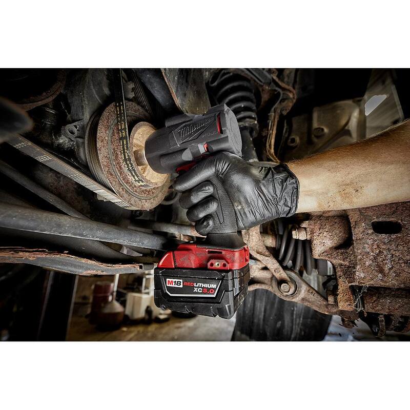 Milwaukee M18 FUEL 18V Sierra de cinta sin cable Brushless de corte profundo de iones de litio con llave de impacto M18 FUEL 1/2 in. - 2729-20-2962-20.