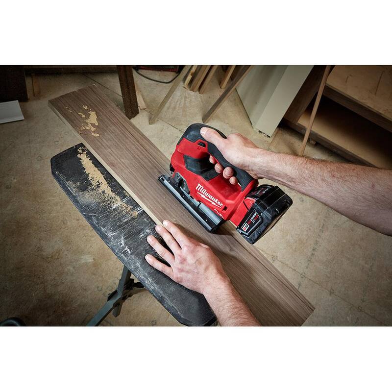 Sierra ingleteadora compuesta deslizante de bisel doble inalámbrica de litio-ion sin escobillas de 10 pulgadas Milwaukee M18 FUEL 18V con sierra de calar - 2734-20-2737-20.