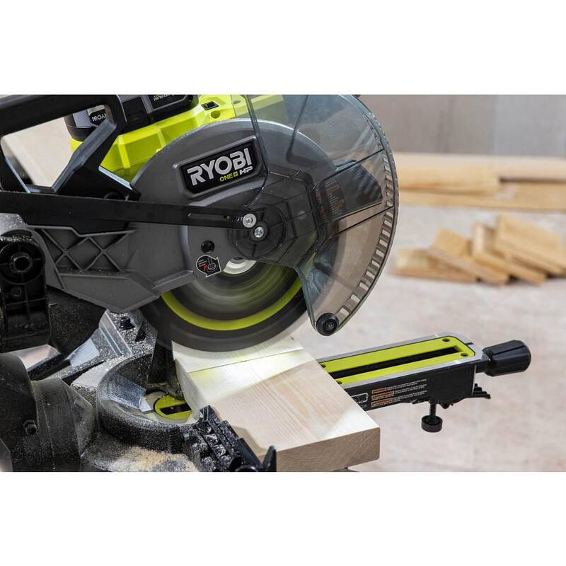 RYOBI ONE+ HP 18V Sierra ingleteadora compuesta deslizante inalámbrica sin escobillas de 10 pulgadas con kit de (2) baterías de alto rendimiento de 4.0 Ah y cargador - PBLMS01K-PBP004