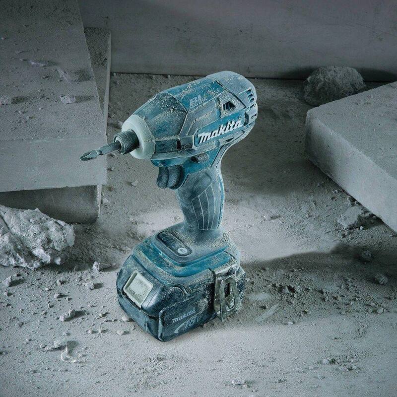 Makita 18V LXT Lithium-Ion 1/4 pulg. Destornillador de Impacto Inalámbrico sin Escobillas de Impulso de Aceite de 3 Velocidades (Herramienta Únicamente) - XST01Z