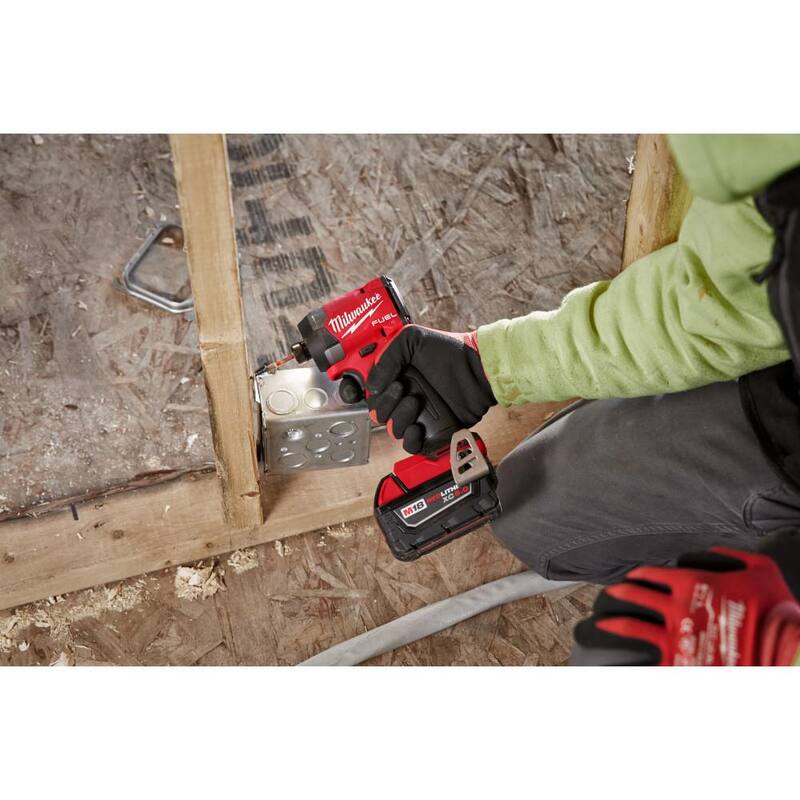 Milwaukee M18 FUEL 18V Lithium-Ion Brushless Cordless 1/4 in. Hex Impact Driver (Herramienta solamente) - 2953-20

(Note: "Tool-Only" se traduce como "Herramienta solamente" ya que se refiere a que el producto incluye únicamente la herramienta sin accesorios adicionales.)