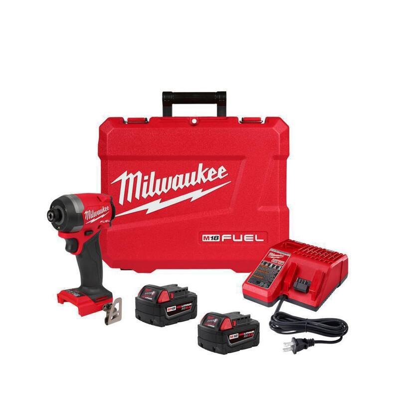 Milwaukee M18 FUEL 18V Lithium-Ion Brushless Cordless 1/4 in. Hex Impact Driver Kit con Dos Baterías de 5.0Ah Cargador Estuche Resistente - 2953-22