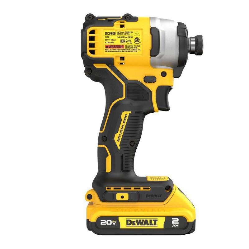 DEWALT ATOMIC 20V MAX Juego de Impact Driver Compacto Inalámbrico con Motor Sin Escobillas de Iones de Litio de 1/4 de pulgada y Juego de Brocas con Batería de 2Ah y Cargador - DCF809D1WWA1180.