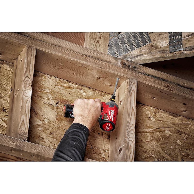 Milwaukee M12 FUEL SURGE 12V Kit Compacto de Destornillador de Impacto Inalámbrico sin Escobillas de Litio-Ion de 1/4 de Pulgada con Herramienta Multiusos M12 - 2551-22-2426-20