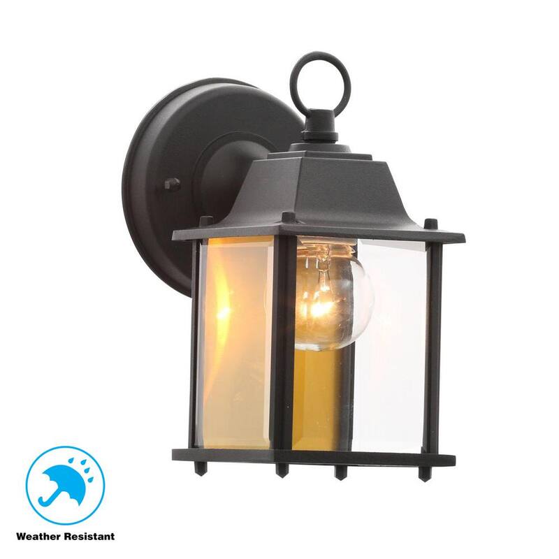 Lámpara de pared para exteriores Hampton Bay 8.19 pulgadas en negro con estilo de farol de entrenador y cristal transparente, alambrado duro, sin foco incluido - G14806-BK.