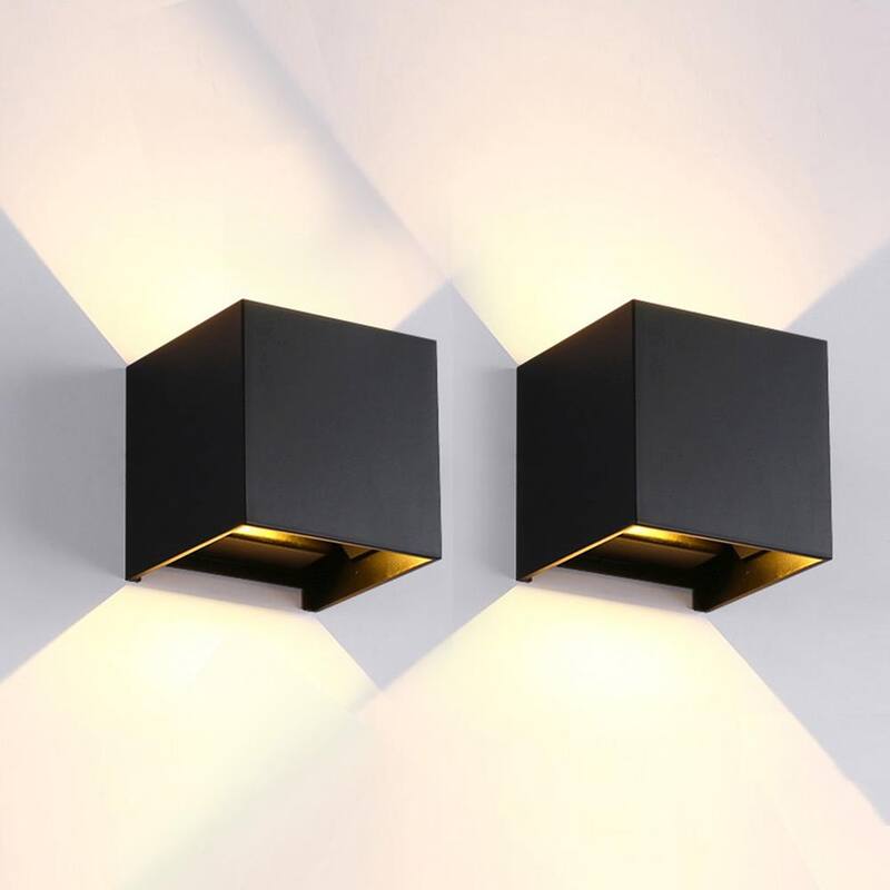 Aplique de pared para exteriores C Cattleya de 2 luces en aluminio negro mate con haz de luz ajustable con LED (paquete de 2) - CA2194-2W