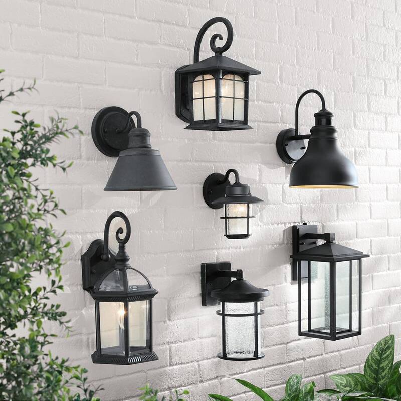 Colección de decoradores para el hogar Mauvo Canyon 15.5 pulgadas Luz de pared exterior LED en negro de Dusk to Dawn con cristal granulado - KB 06005-DEL