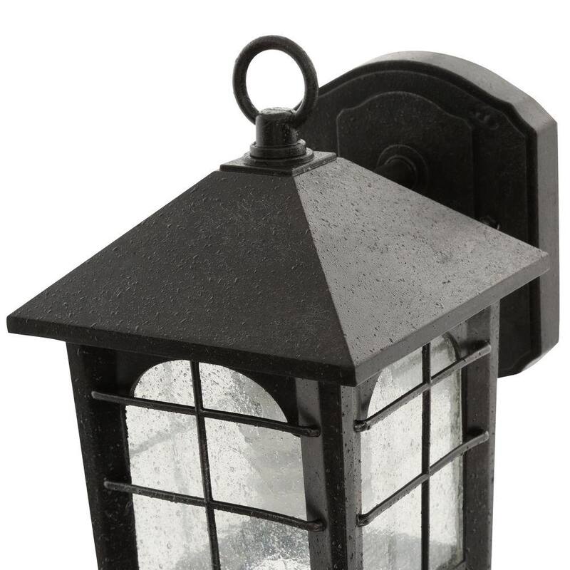 Colección de decoración para el hogar Brimfield de 9 pulgadas en hierro envejecido 1 luz Línea de Voltaje Lámpara de pared exterior Sconce sin bombilla incluida - HB48023PA-151.