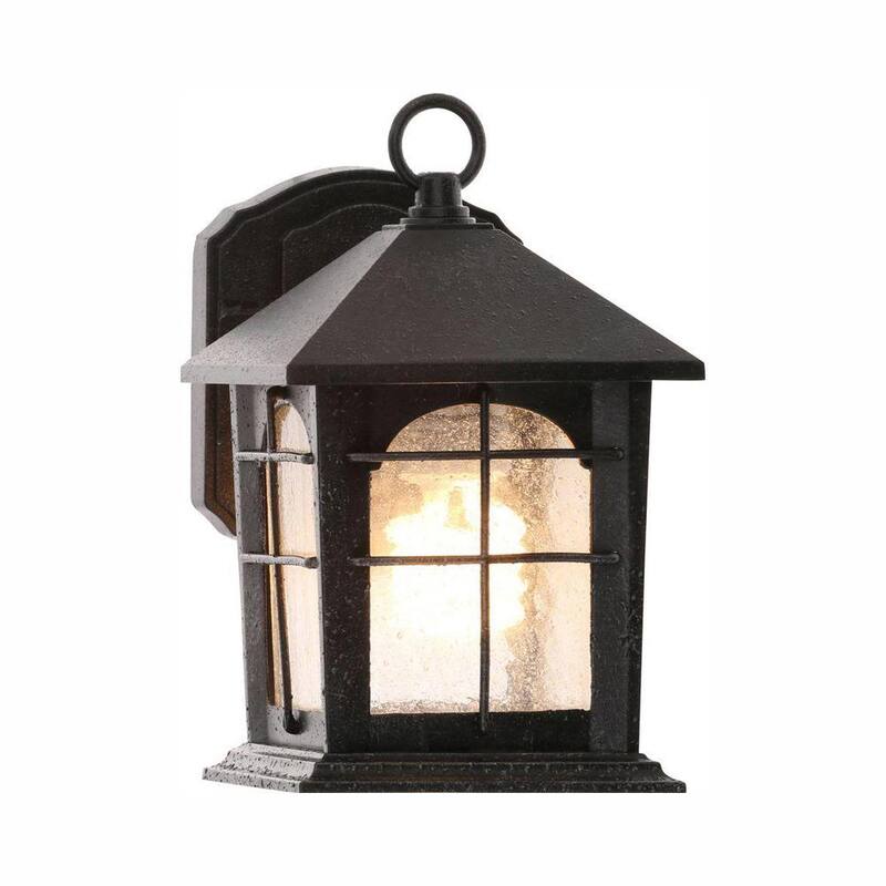 Colección de decoración para el hogar Brimfield de 9 pulgadas en hierro envejecido 1 luz Línea de Voltaje Lámpara de pared exterior Sconce sin bombilla incluida - HB48023PA-151.