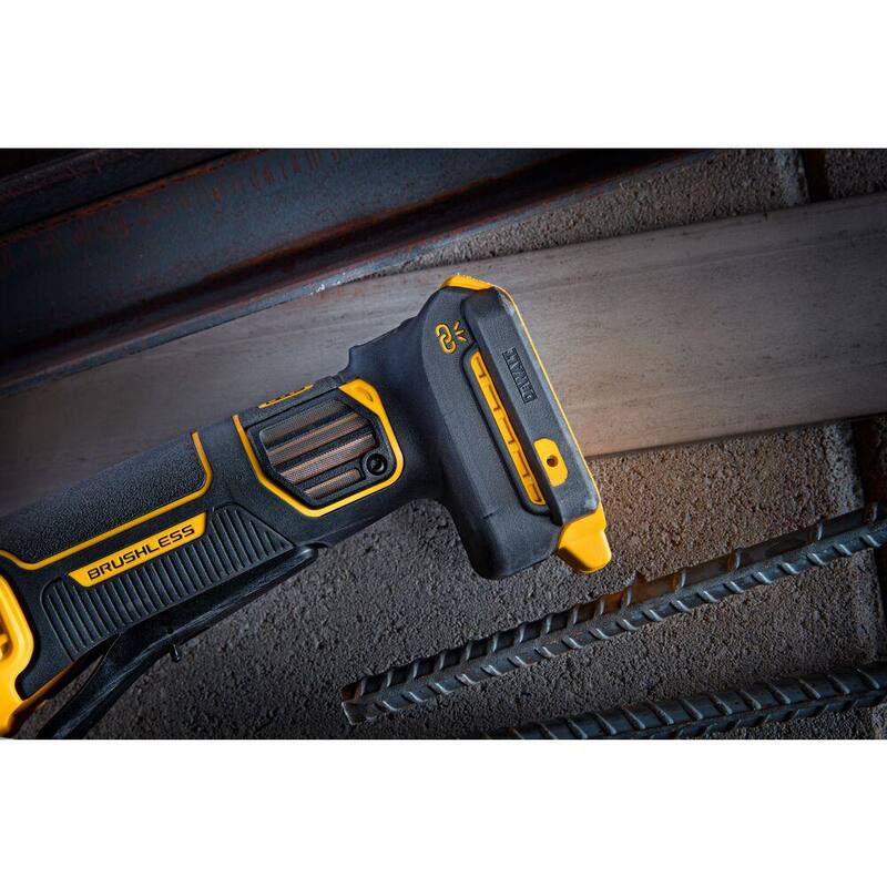 Amoladora angular inalámbrica DEWALT 20V sin escobillas de 4-1/2 a 5 pulgadas con velocidad variable y ventaja FLEXVOLT (solo herramienta) - DCG416VSB