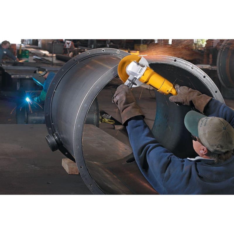 DEWALT 13 amperios 7 pulgadas 8,000 RPM Amoladora angular mediana - DW840