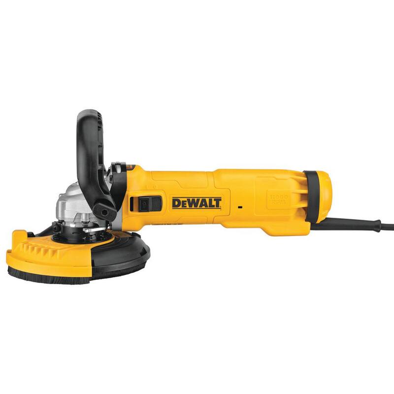 Amoladora angular con cable DEWALT de 13 amperes y 4.5 - 5 pulgadas con protector de molienda de superficie - DWE46155