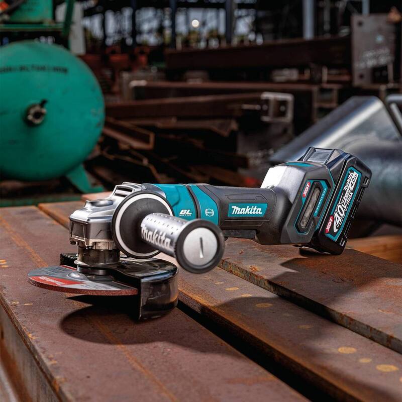 Kit de Amoladora Angular Inalámbrica Brushless XGT Máximo de 40 Voltios de Makita de 4-1/2/6 pulgadas con Interruptor de Paleta y Freno Eléctrico (4.0Ah) - GAG14M1