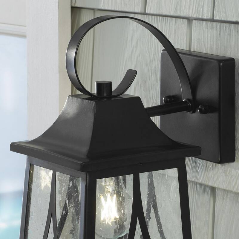 Lámpara de pared exterior Hampton Bay Drackert de 13 pulgadas con 1 luz, color negro mate con cableado, con vidrio semilla, no incluye bombilla - 28235