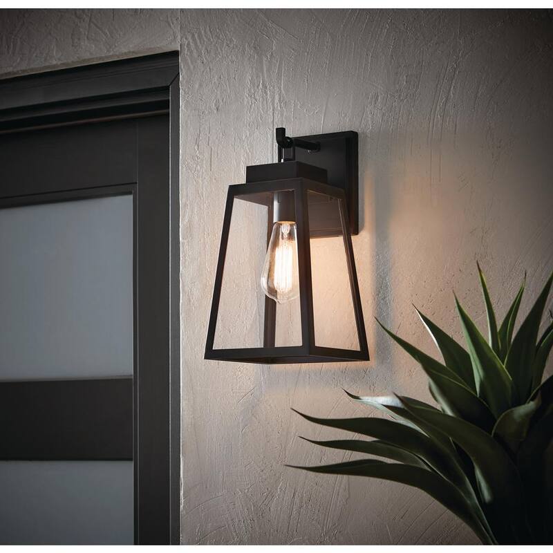 Linterna de pared exterior Hampton Bay Corbin Medium de 13 pulgadas, moderna, de un foco, con diseño cónico en color negro, con cableado duro y pantalla de cristal transparente - W2205-21