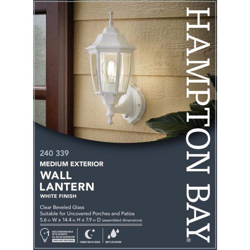 Lámpara de pared decorativa para exteriores Hampton Bay de amanecer a anochecer en color blanco de 14.37 pulgadas - G14796-WH.