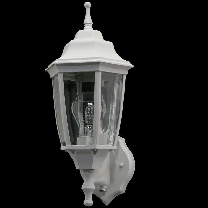 Lámpara de pared decorativa para exteriores Hampton Bay de amanecer a anochecer en color blanco de 14.37 pulgadas - G14796-WH.