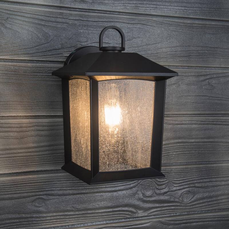 Luz de pared exterior Hampton Bay Ashton de 10.87 pulgadas con cableado duro, linterna de vidrio sembrado de 1 luz en color negro, sin foco incluido - 5284002012