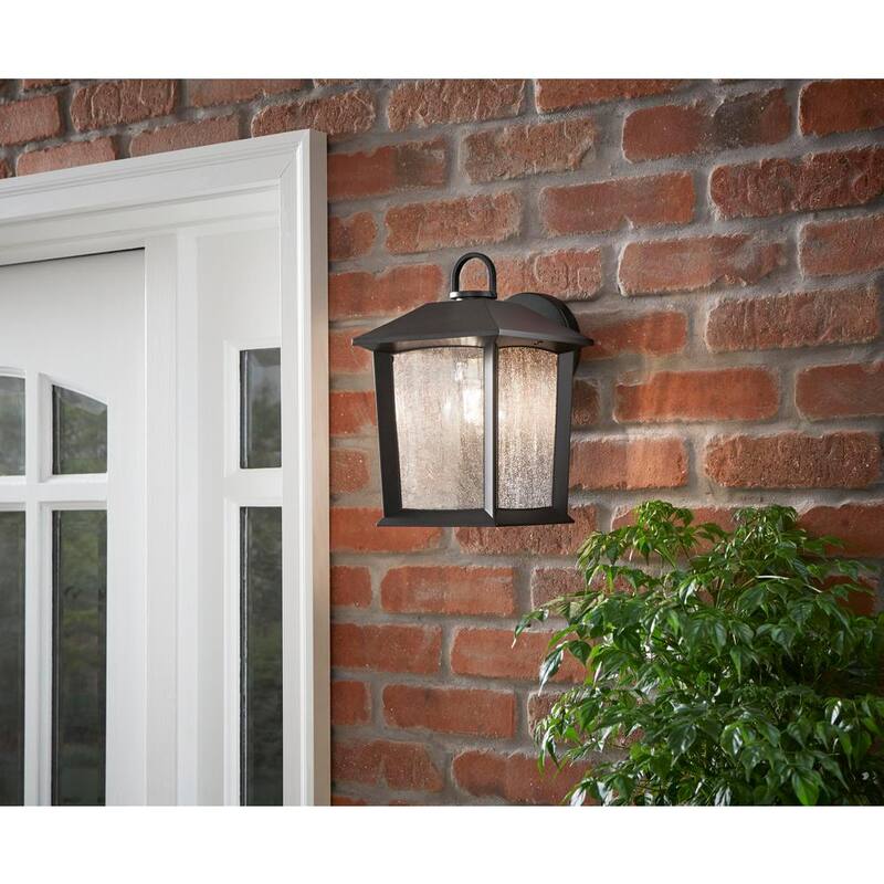 Luz de pared exterior Hampton Bay Ashton de 10.87 pulgadas con cableado duro, linterna de vidrio sembrado de 1 luz en color negro, sin foco incluido - 5284002012