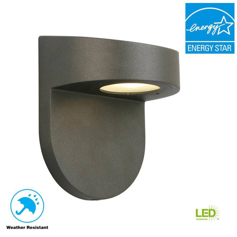 Lámpara de pared para exteriores Hampton Bay 6.1 pulgadas, con LED integrado y conexión fija, en color negro, con pantalla de vidrio esmerilado - ILW1691L-3
