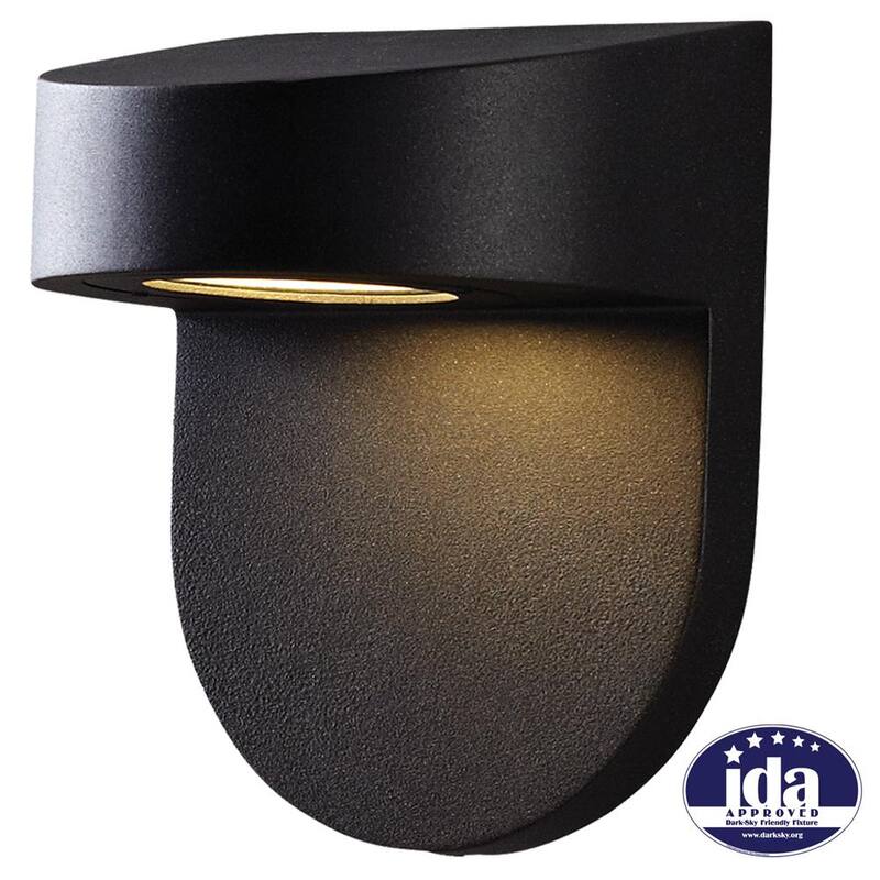 Lámpara de pared para exteriores Hampton Bay 6.1 pulgadas, con LED integrado y conexión fija, en color negro, con pantalla de vidrio esmerilado - ILW1691L-3