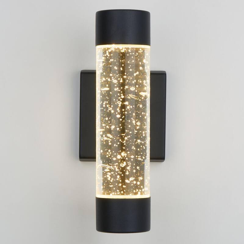 Colección de Decoradores para el Hogar Ansel 11.3 in. Luminaria de Pared Exterior para Garage y Porche con Vidrio de Burbujas Moderno en Negro Integrado con LED Cableado Duro en forma de Cilindro - Aplique de Pared AMP105-HDCBL