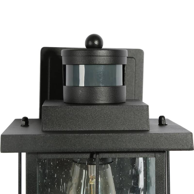 Luminaria exterior moderna LNC negra con sensor de movimiento y pantalla de vidrio con semillas, linterna de pared para puerta frontal de estilo granja con 1 luz (paquete de 2) - EV26JRHD1745DG8.