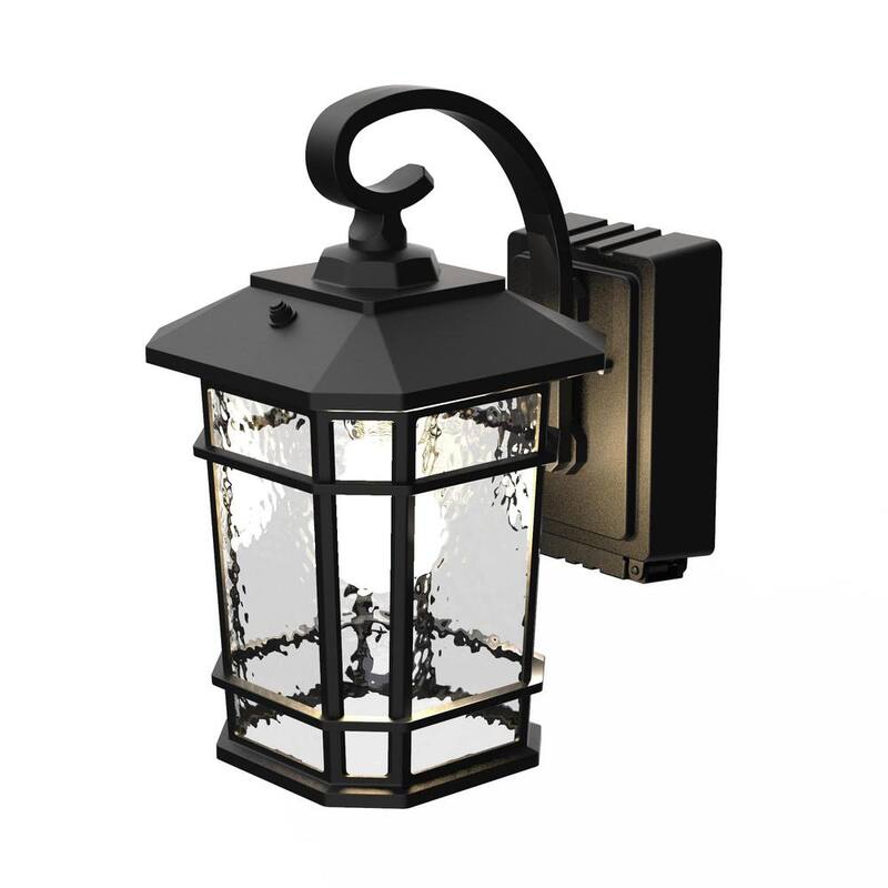 Lámpara de pared LED exterior negra KODA Williams con enchufe de corriente - LM030167-1