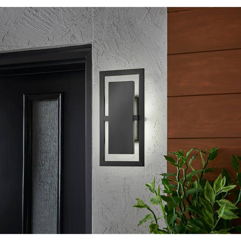 Colección de Decoradores para el Hogar Railford 14.5 pulgadas 1-Luz Linterna de Pared Sencilla Integrada LED para Exterior en Bronce Frotado con Aceite y Lente Grabada - 23741