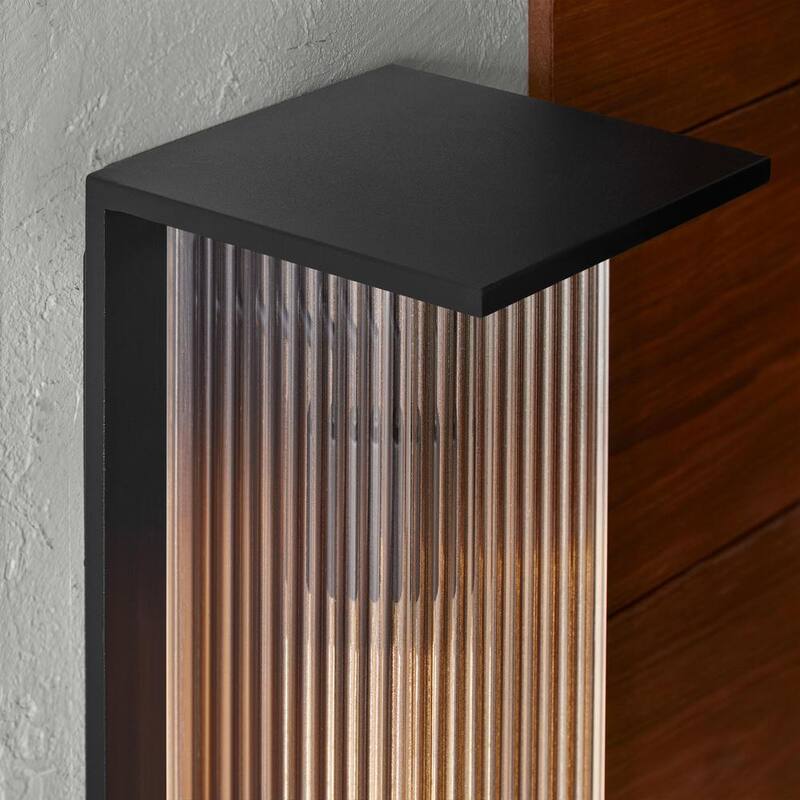 Colección de decoradores de hogar Jardine 20 pulgadas. 1 luz negra moderna para exterior con accesorio de luz de pared con vidrio acanalado transparente - RS2207026