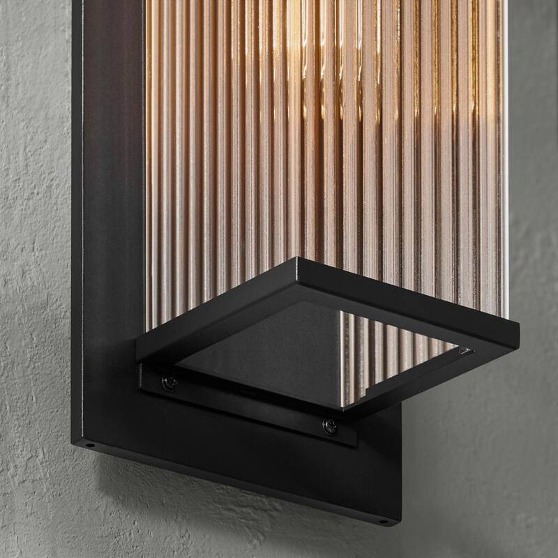Colección de decoradores de hogar Jardine 20 pulgadas. 1 luz negra moderna para exterior con accesorio de luz de pared con vidrio acanalado transparente - RS2207026