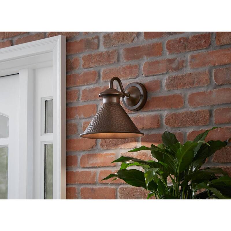 Colección de decoradores para el hogar Essen 8.38 pulgadas en acabado de cobre antiguo, aplique de pared para exterior de voltaje de línea con 1 luz sin bombilla incluida - HBWI9003S86A