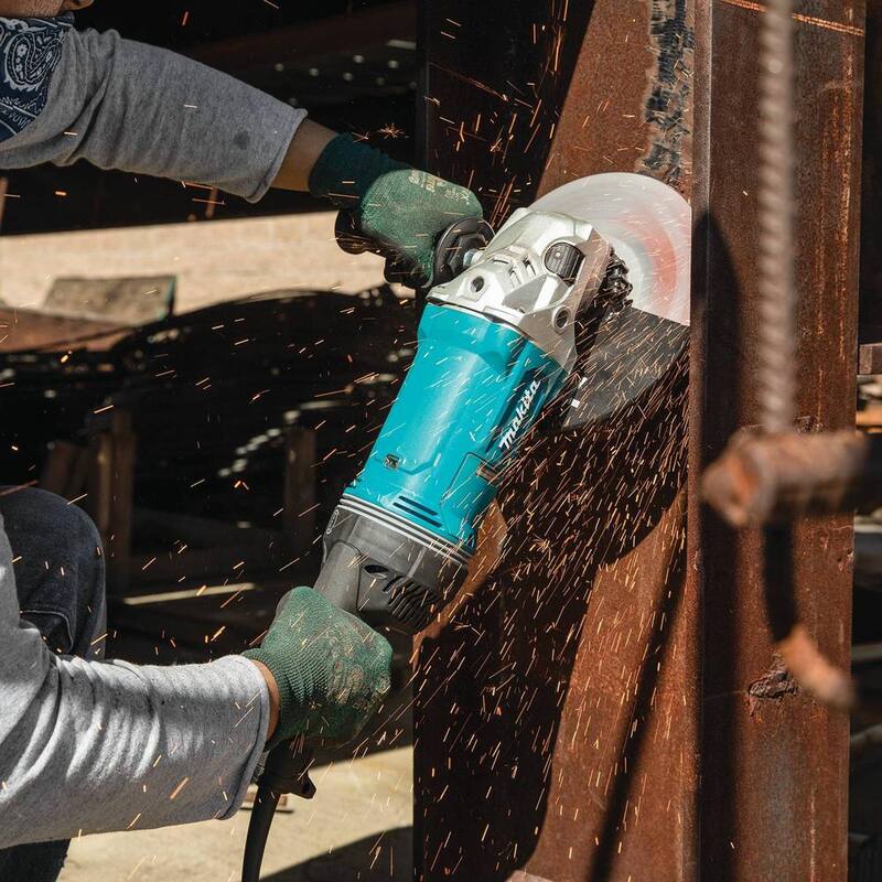 Esmeriladora angular con cable de 9 pulgadas Makita con tecnología AFT y freno - GA9070X1