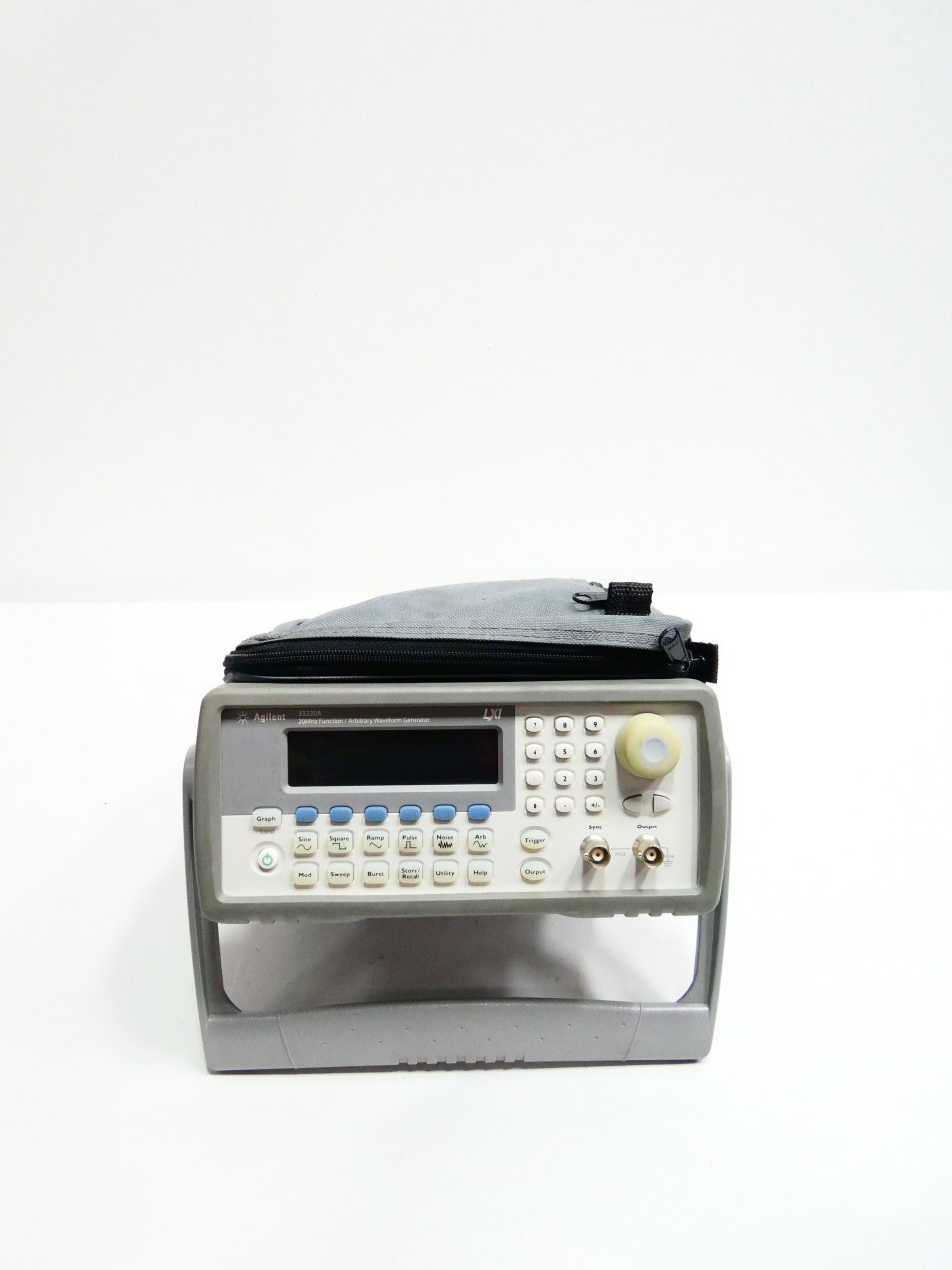 AGILENT 33220A 20MHZ FUCTION/ARBITRARY WAVEFORM GENERATOR 100-240V-AC TEST EQUIPMENT