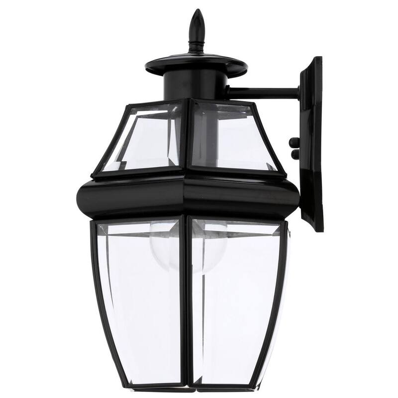 Lámpara de pared exterior tradicional negra de un solo foco Generation Lighting Lancaster - 8038-12