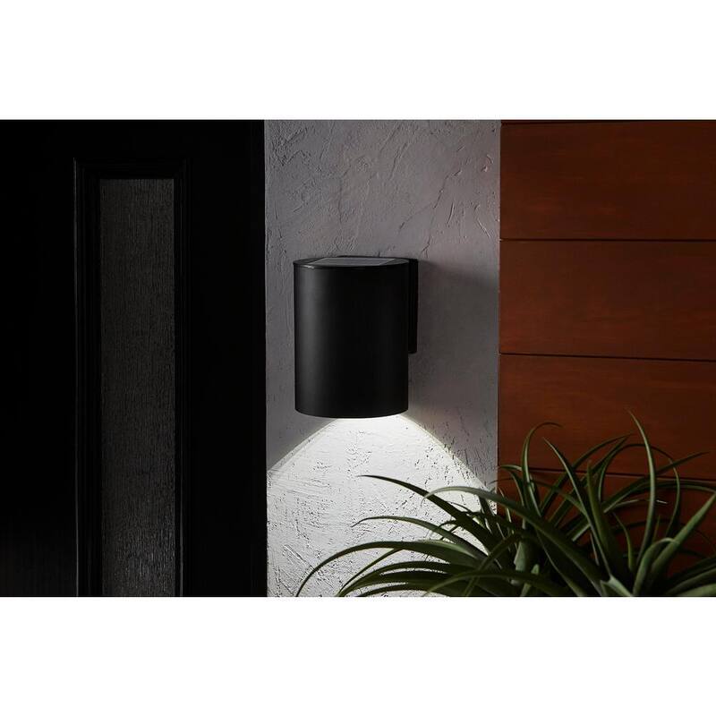 Marca privada sin marca 7.8 pulgadas 1 luz moderna LED solar cilíndrica para exterior con acabado en negro y cumplimiento del cielo oscuro - W2254-11
