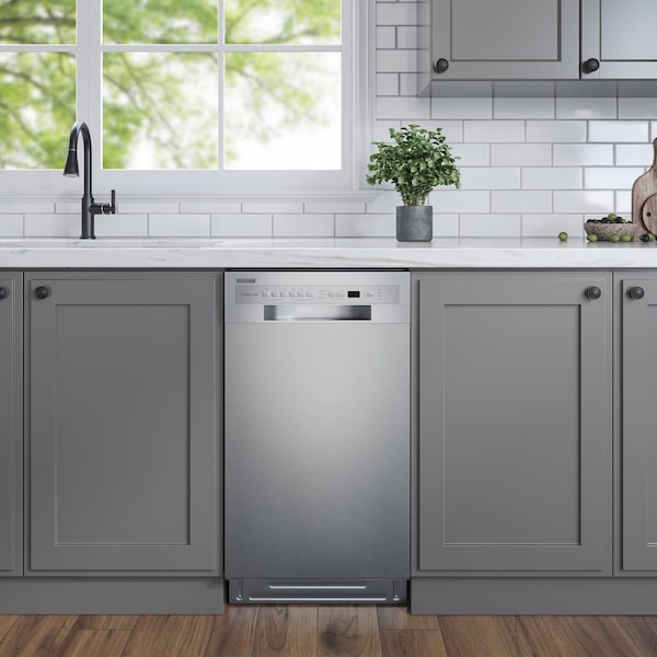 Edgestar 18 Inch Wide 8 Place Setting Energy Star Rated BuiltIn Dishwasher - BIDW1802BL
