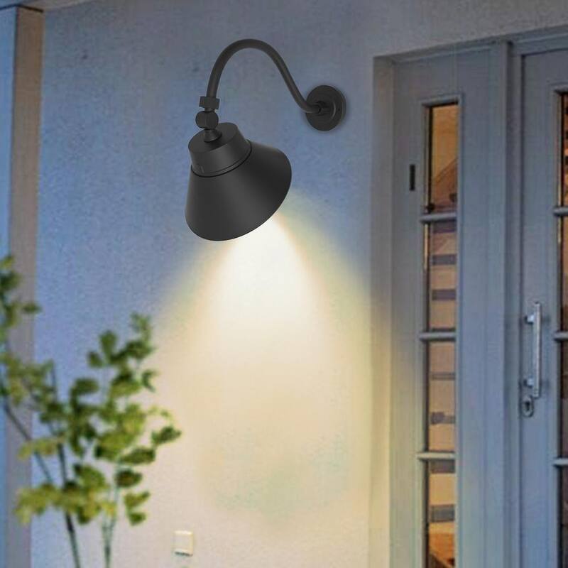Luz de Granero de Cuello de Ganso con Sombrilla en Ángulo Negra de 10 pulgadas, 42 Watts, 4000 Lúmenes con Fotocelda, Luz de Letrero Exterior - 165001
